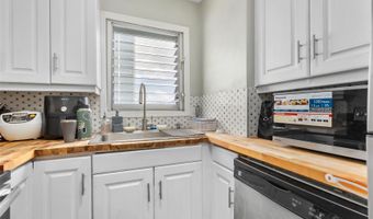 509 University Ave 1001, Honolulu, HI 96826