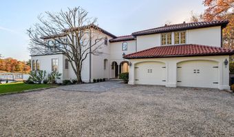 12 Runkenhage Rd, Darien, CT 06820