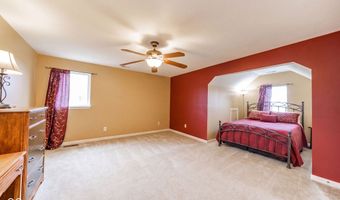 5825 Somerset Blvd E, Bargersville, IN 46106