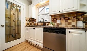 8076 Winona Ave, Allen Park, MI 48101