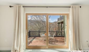 16 S Sassafras Ct, Highlands, NC 28741