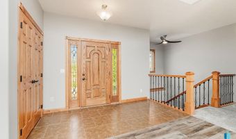1817 W Ashton Trl, Brandon, SD 57005