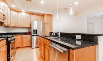 5645 HARRINGTON FALLS Ln, Alexandria, VA 22312