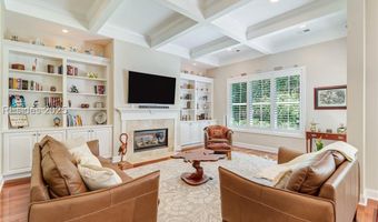 7 Greenwood Dr, Bluffton, SC 29910