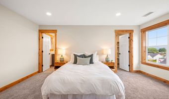 35579 Bella Ridge Loop, Astoria, OR 97103