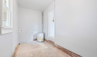 210 West St, Batesville, MS 38606