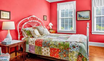 9 11th St, Apalachicola, FL 32320