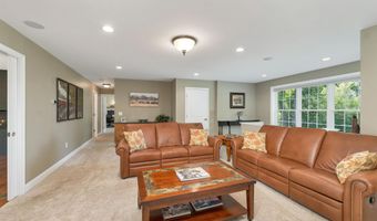 16 Palm Ln, Alton, NH 03809