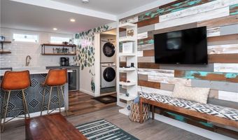 100 Renfrew Ave, Middletown, RI 02842