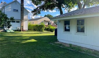 826 Oldfield Rd 2nd Fl+3rd Fl, Fairfield, CT 06824