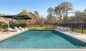 55 Bay View Ave, Amagansett, NY 11930