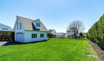 276 Bonnet Point Rd, Narragansett, RI 02882