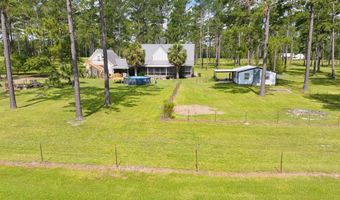 634 Alapaha River Dr, Alapaha, GA 31622