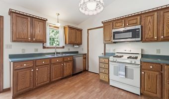 8768 Meadowridge Ln, Indianapolis, IN 46217