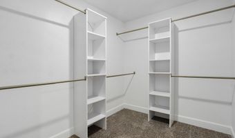 401 E Crescent St, Aurora, MO 65605