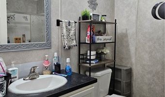 81 Hyland Dr, Akron, OH 44312