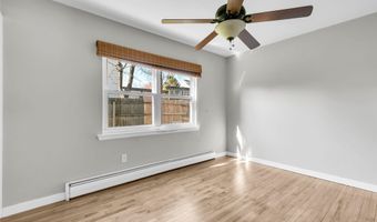 9 King James Ln, Atlantic Highlands, NJ 07716