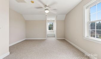 8 Sweet Gum Dr, Asheville, NC 28805