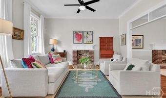 221 E 32nd St, Savannah, GA 31401