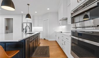 14616 Aspen Cir, Basehor, KS 66007