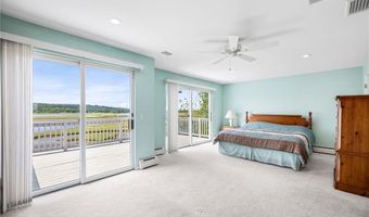 96 Starr Dr, Narragansett, RI 02882