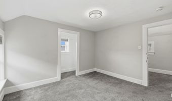 305 W 7Th St, Auburn, IN 46706