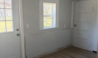 733 S Griffith Ave, Aurora, MO 65605