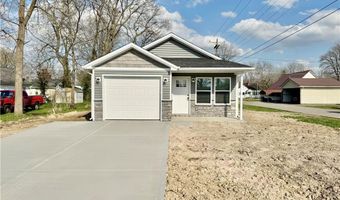 295 S 4th St, Austin, IN 47102