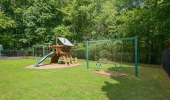 1905 Broadwell Oaks Dr, Alpharetta, GA 30004