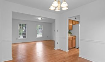 8223 TREEBROOKE Ln, Alexandria, VA 22308