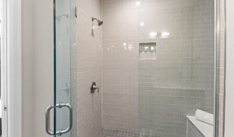 306 Neruda Ave, Columbus, OH 43215
