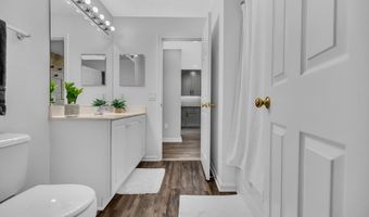 655 BURTONS COVE Way 14, Annapolis, MD 21401