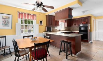 24 Kirkbrae Dr, Lincoln, RI 02865