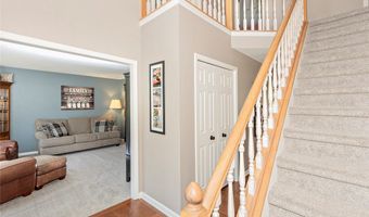 565 Walnut Ridge Trl, Aurora, OH 44202