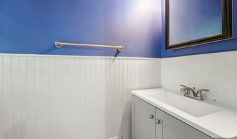 953 Franklin Tpke, Allendale, NJ 07401