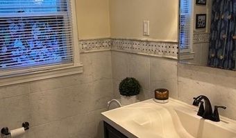 172 Highland St, Cranston, RI 02920