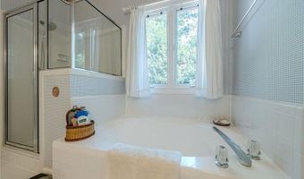 322 Pebble Trl, Alpharetta, GA 30003