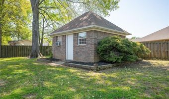 633 Meadowbrook Dr, Alma, AR 72921