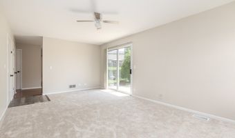 352 Country Ln, Algonquin, IL 60102