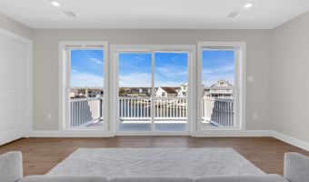 42 Carlyle Dr, Bayville, NJ 08721