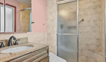 602 E Hackberry Dr, Arlington Heights, IL 60004
