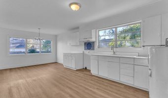 411 S Hutchinson Ave, Adel, GA 31620