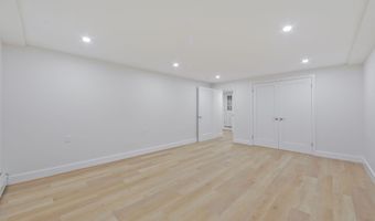 21 E CENTRAL Ave, Bergenfield, NJ 07621