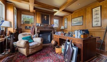 365 Boston Neck Rd, Narragansett, RI 02882