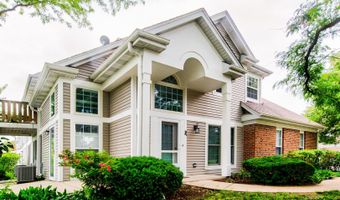2015 N Silver Lake Rd 1, Arlington Heights, IL 60004