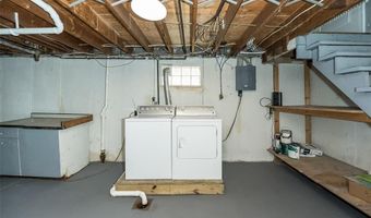 9327 Mackenzie Rd, Affton, MO 63123