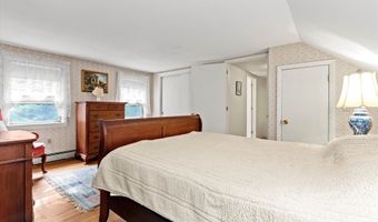 20 Juniper Dr, Amherst, NH 03031