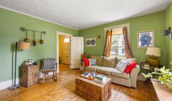 26 Jefferson St, Bangor, ME 04401