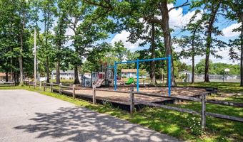 64 WOODLAND Rd, Bayville, NJ 08721