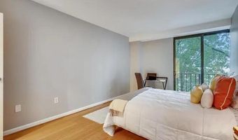 4141 N HENDERSON Rd 322, Arlington, VA 22203